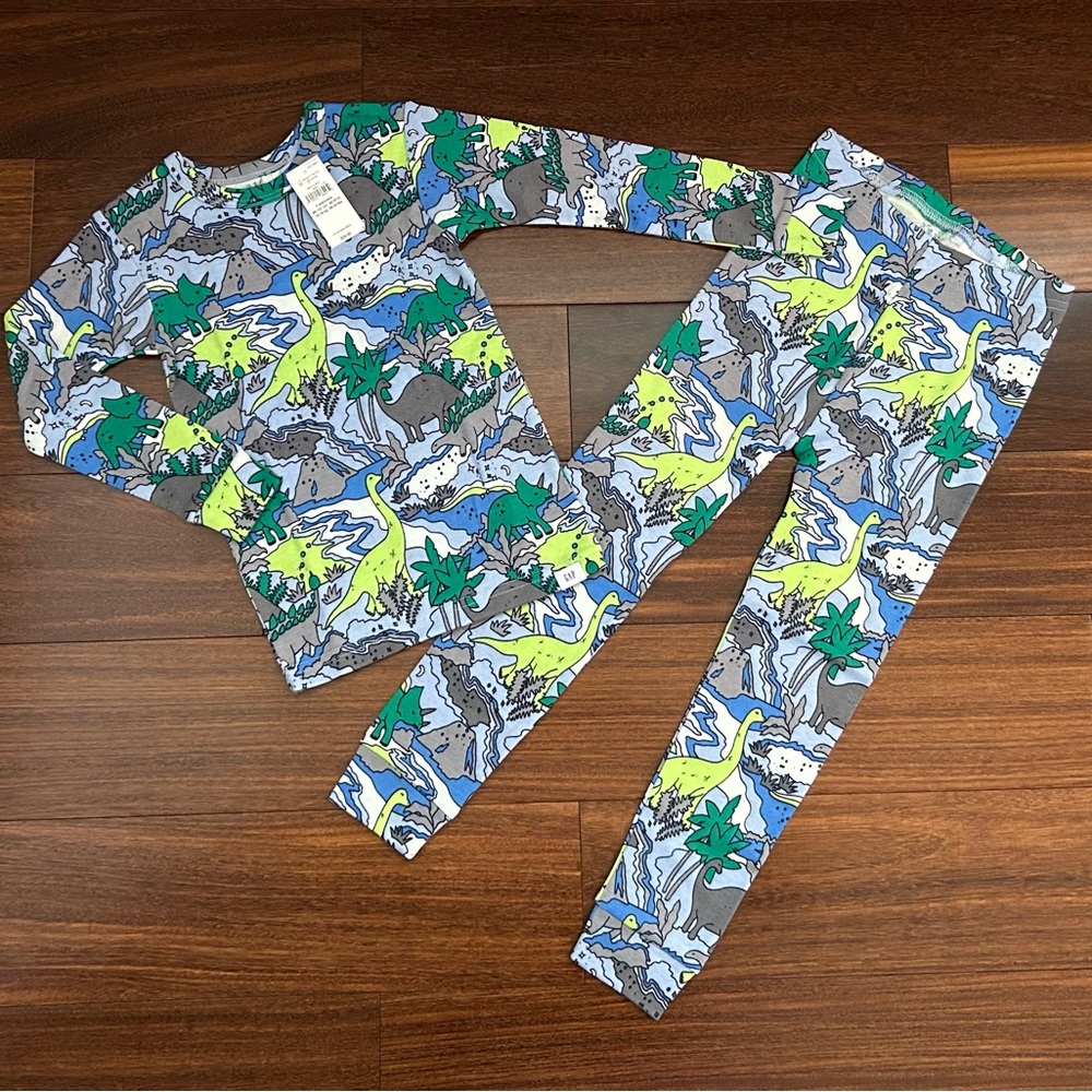 BNWT GAP Blue and Green Dinosaur Print Pajama Set